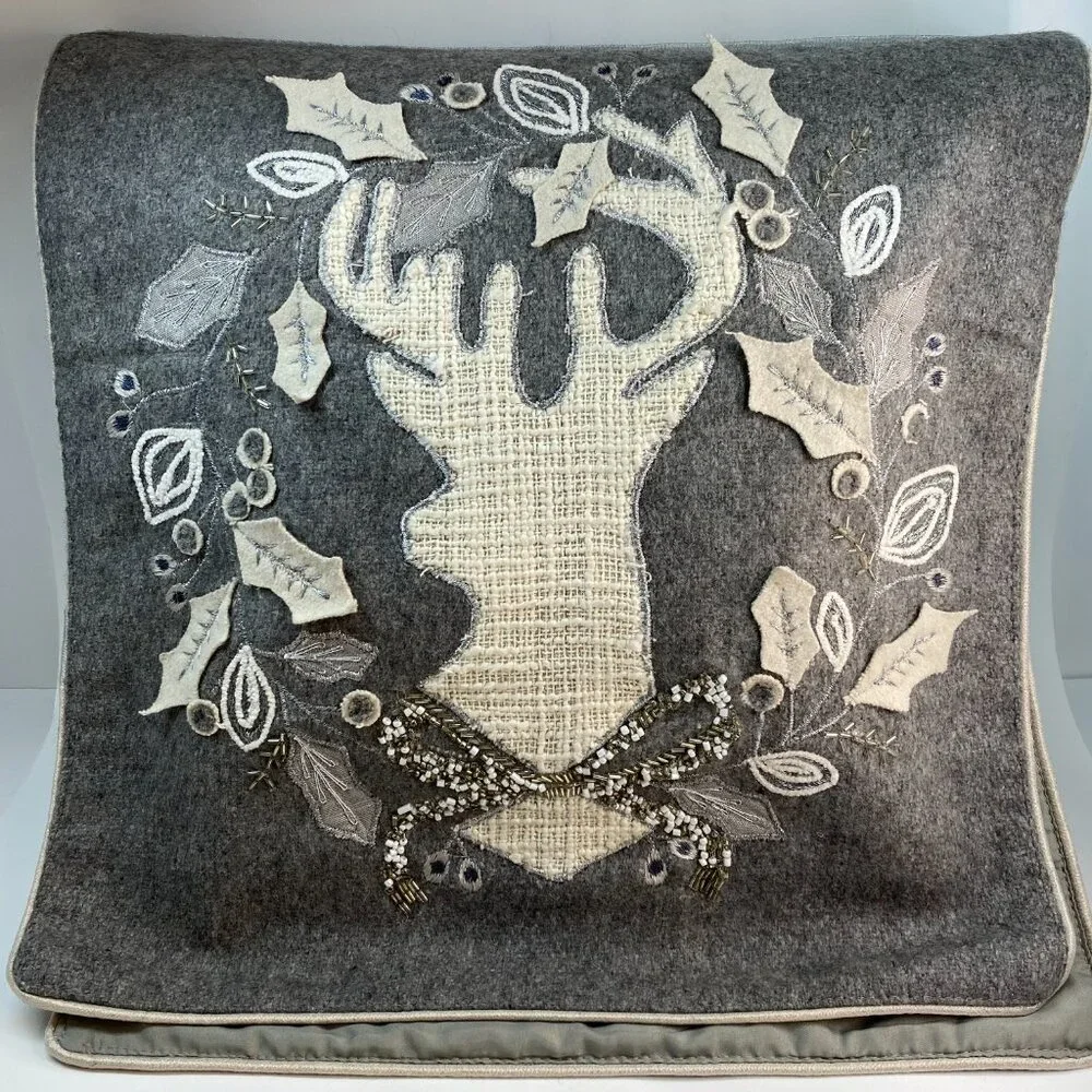 BUNDLE of 5 Holiday | Ridgefield Homes Deer Beaded Runner | 4 Pillow Covers